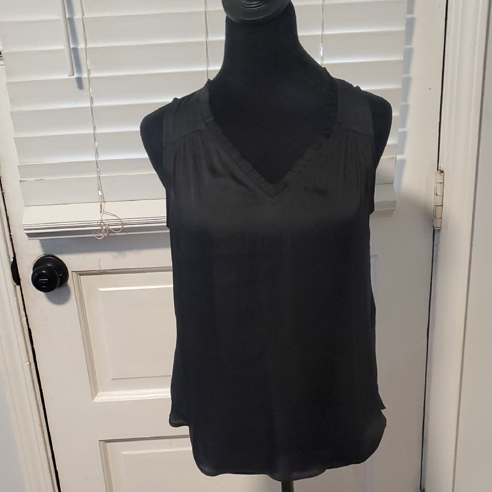 Banana Republic Black V-Neck Sleeveless Camisole